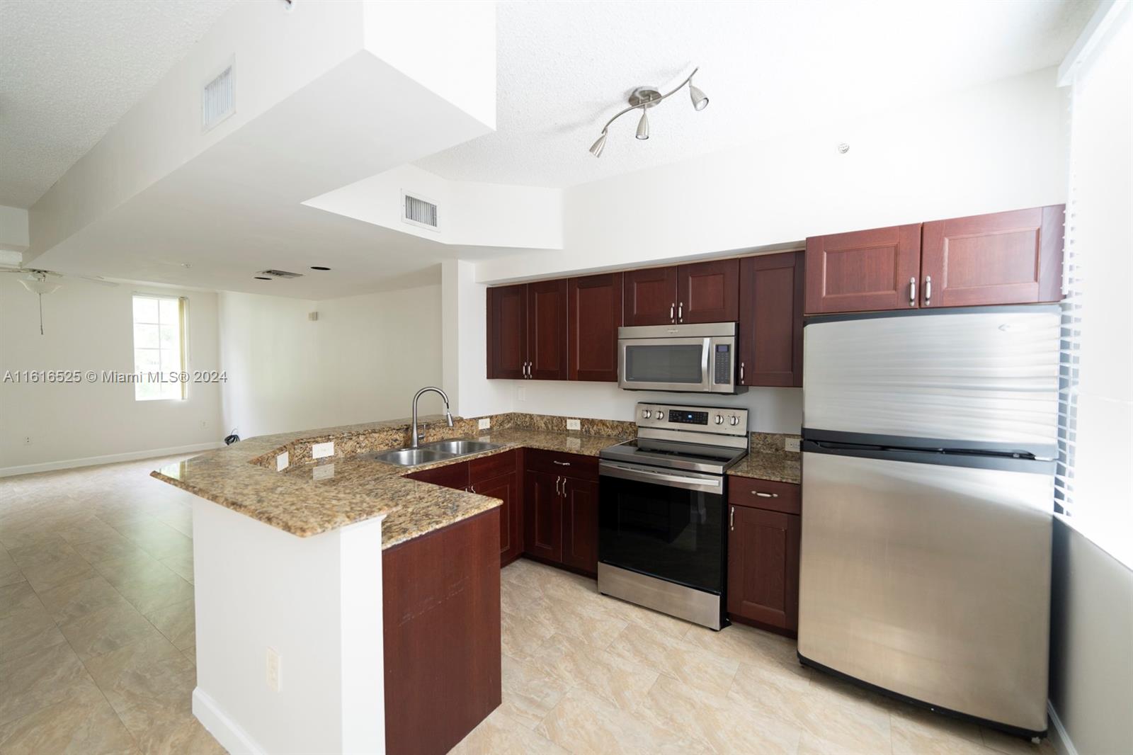 2981 NE 185th St 1801