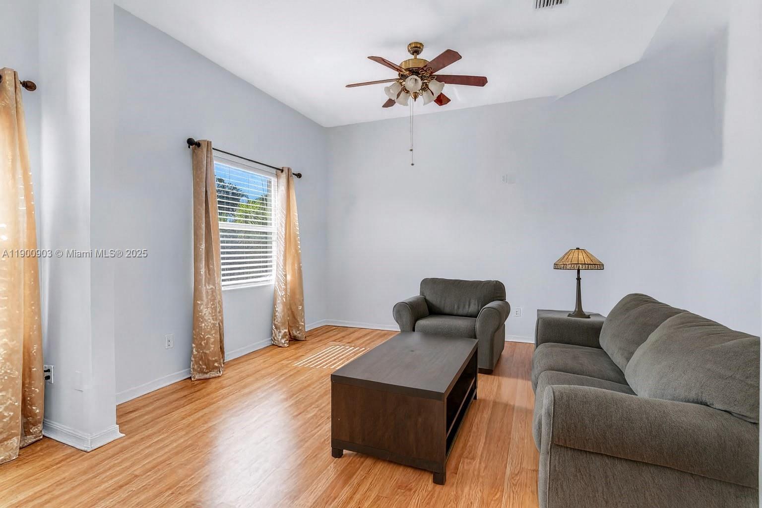 TOWNGATE - Residential