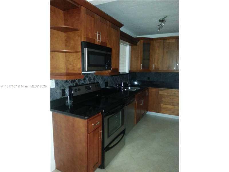 Rental Property at 2880 Pine Tree Dr 3, Miami Beach, Miami-Dade County, Florida - Bedrooms: 1 
Bathrooms: 1  - $2,195 MO.