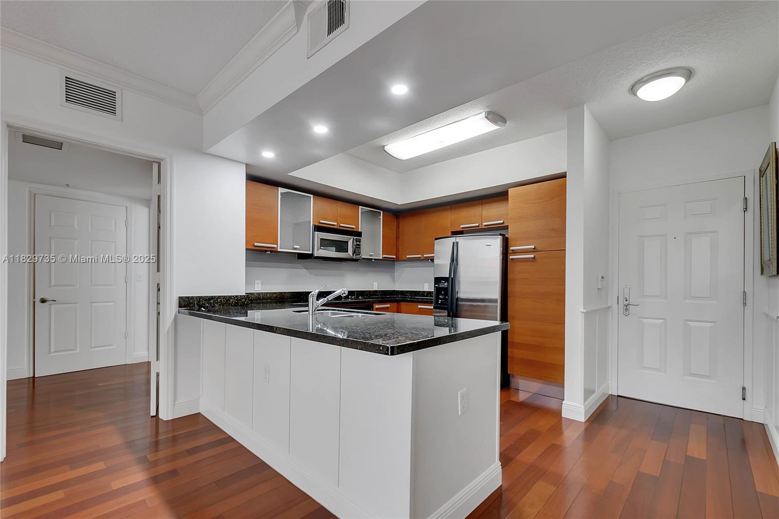 2030 S Douglas Rd 417