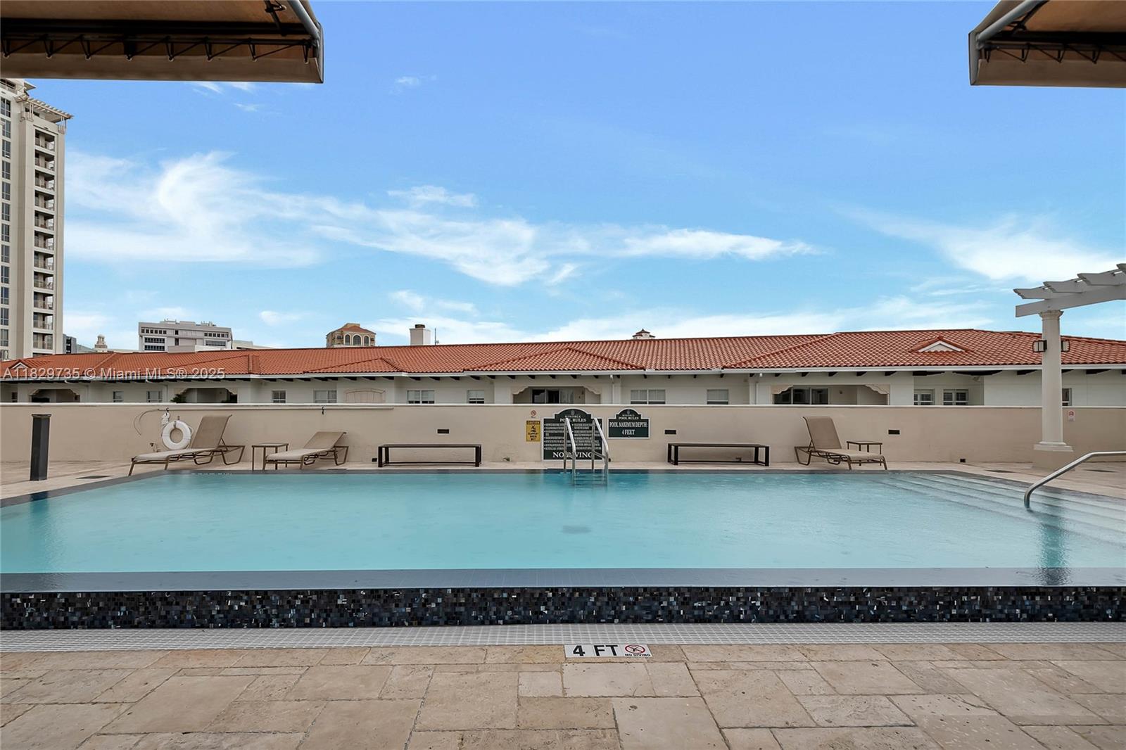 THE MINORCA CONDO - Residential