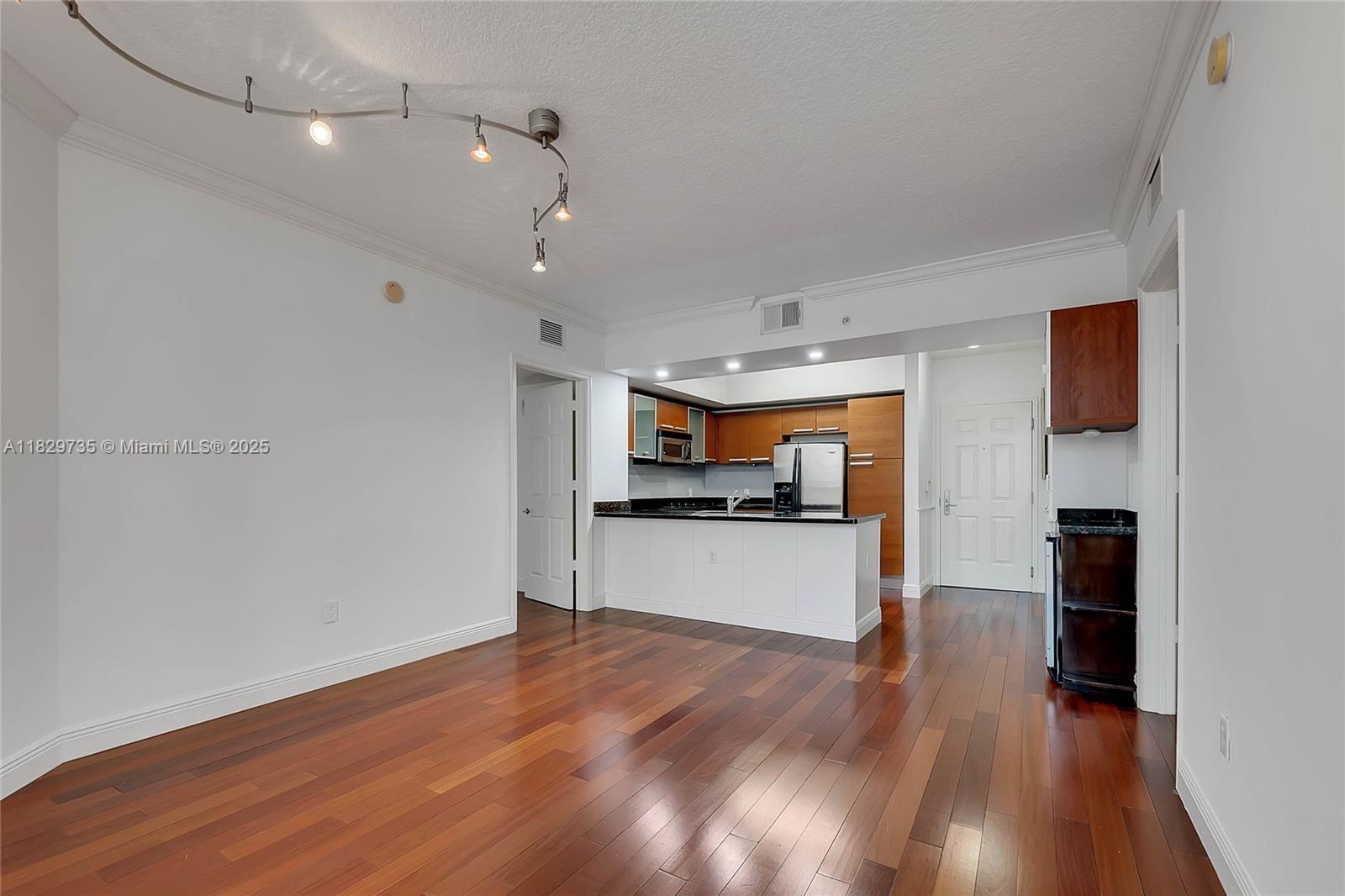 2030 S Douglas Rd 417