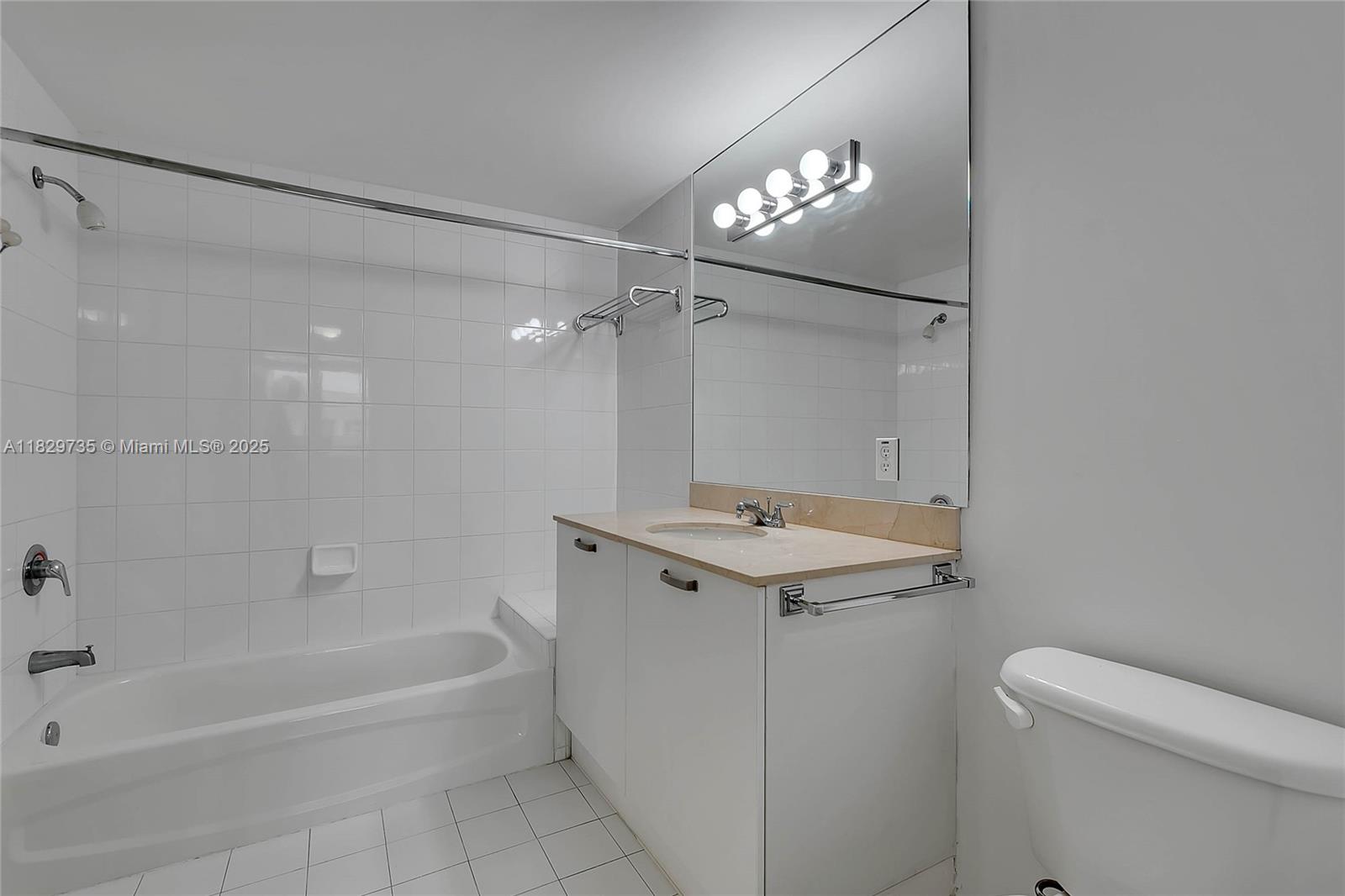 THE MINORCA CONDO - Residential