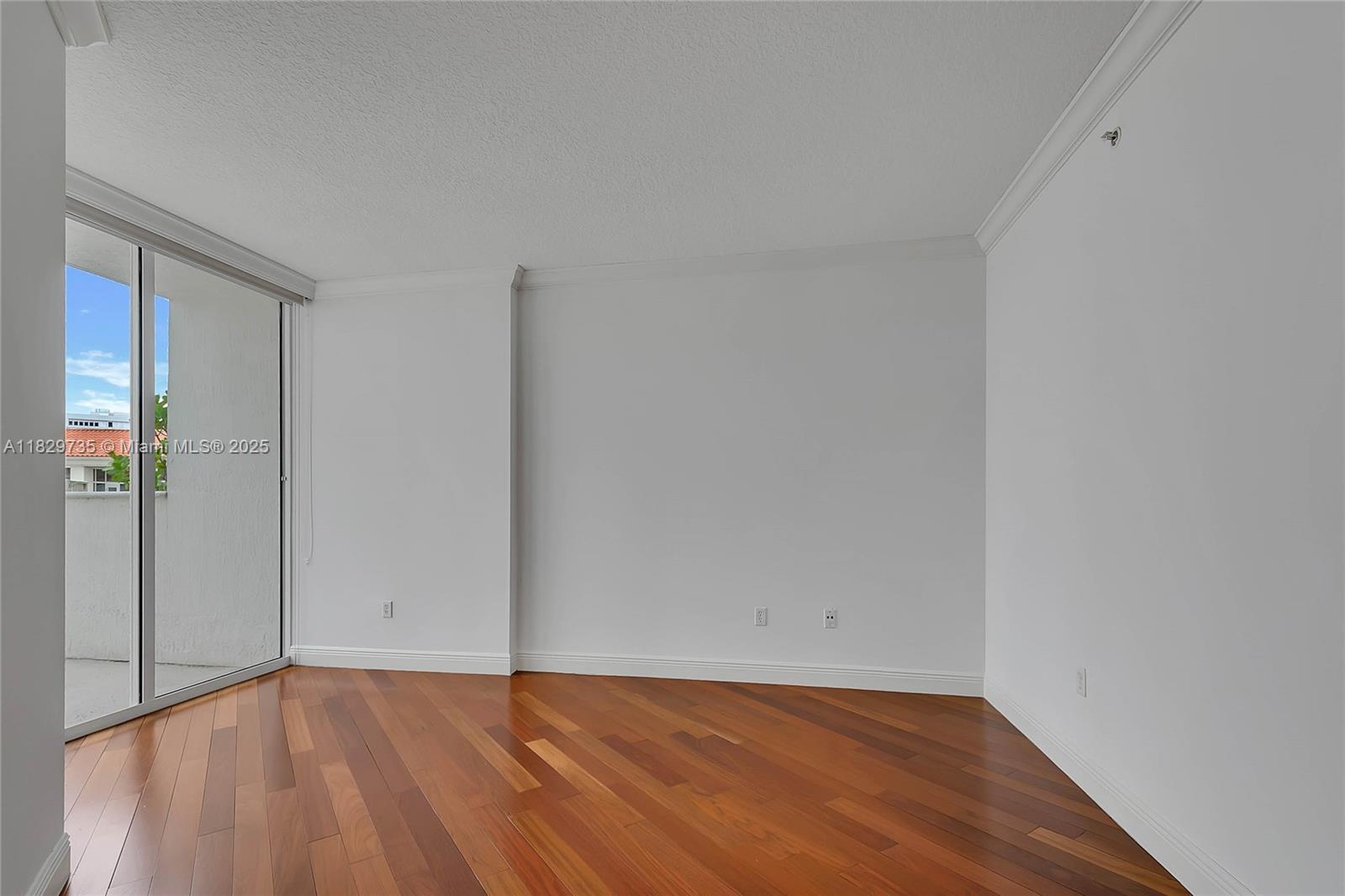 THE MINORCA CONDO - Residential