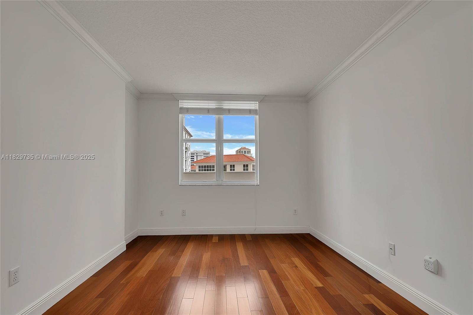 THE MINORCA CONDO - Residential