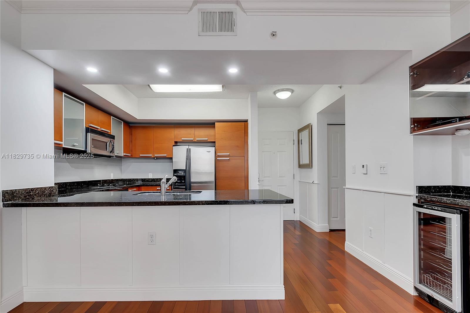 2030 S Douglas Rd 417