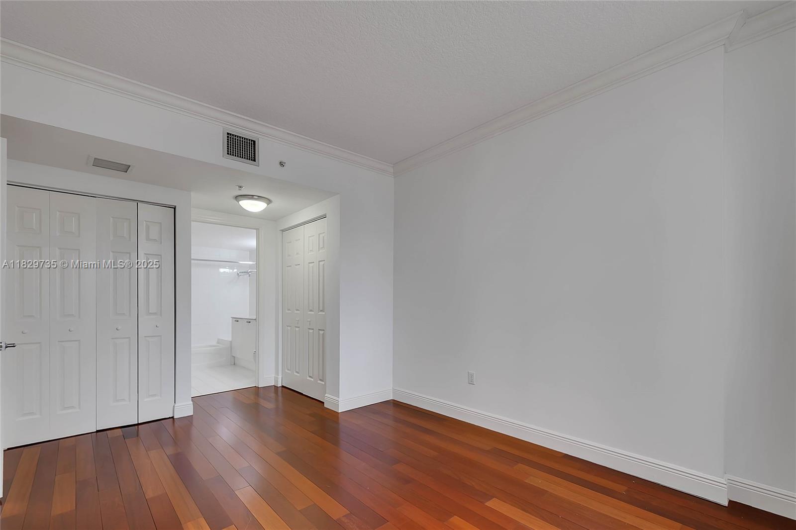 THE MINORCA CONDO - Residential