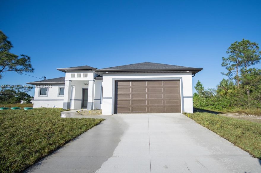 Brand New 3/2+Den Home priced to Sell! We're helping with your closing costs and pre-paids! Just bring your toothbrush and your suitcase, because this ultimate beauty will take your breath away. From Vaulted 13ft ceilings, Impact windows, covered terrace/Lanai... You need to come by and see it for yourself. This is the perfect house and location to raise a family, and live in a house with all the high end finishes including a 10-year structural home warranty (2-10 home warranty). Seamless floors and Paint... Come see it for yourself, there is nothing quite like this in the market…