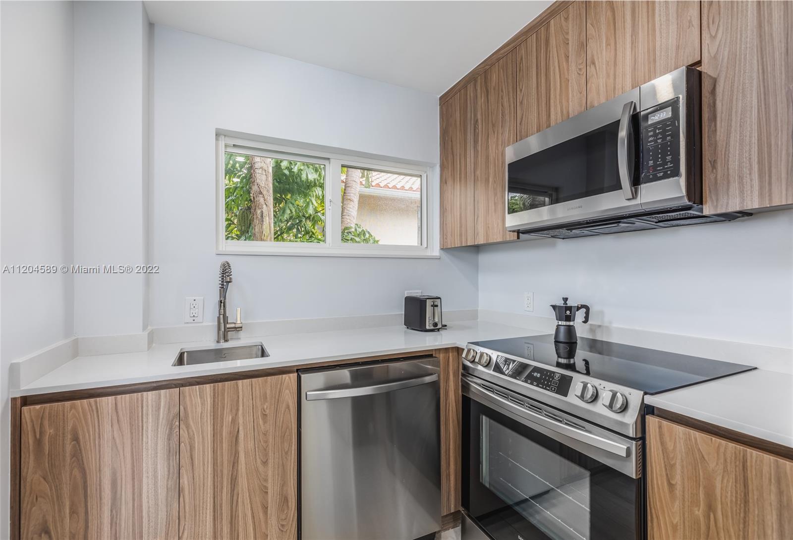 RACEYS PROPERTY - Residential Lease