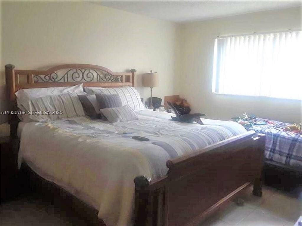 CYPRESS TREE CONDO BLDG 5 - Residential