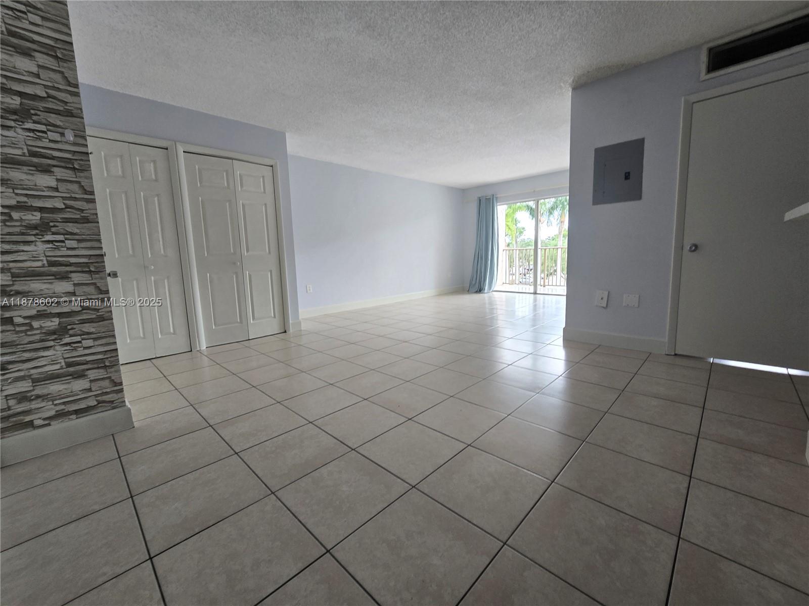 KENDALL LAKE TOWERS CONDO - Residential Lease