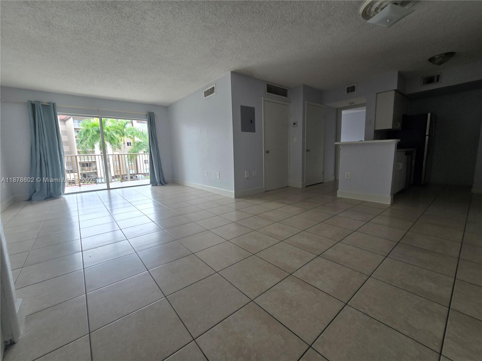 KENDALL LAKE TOWERS CONDO - Residential Lease