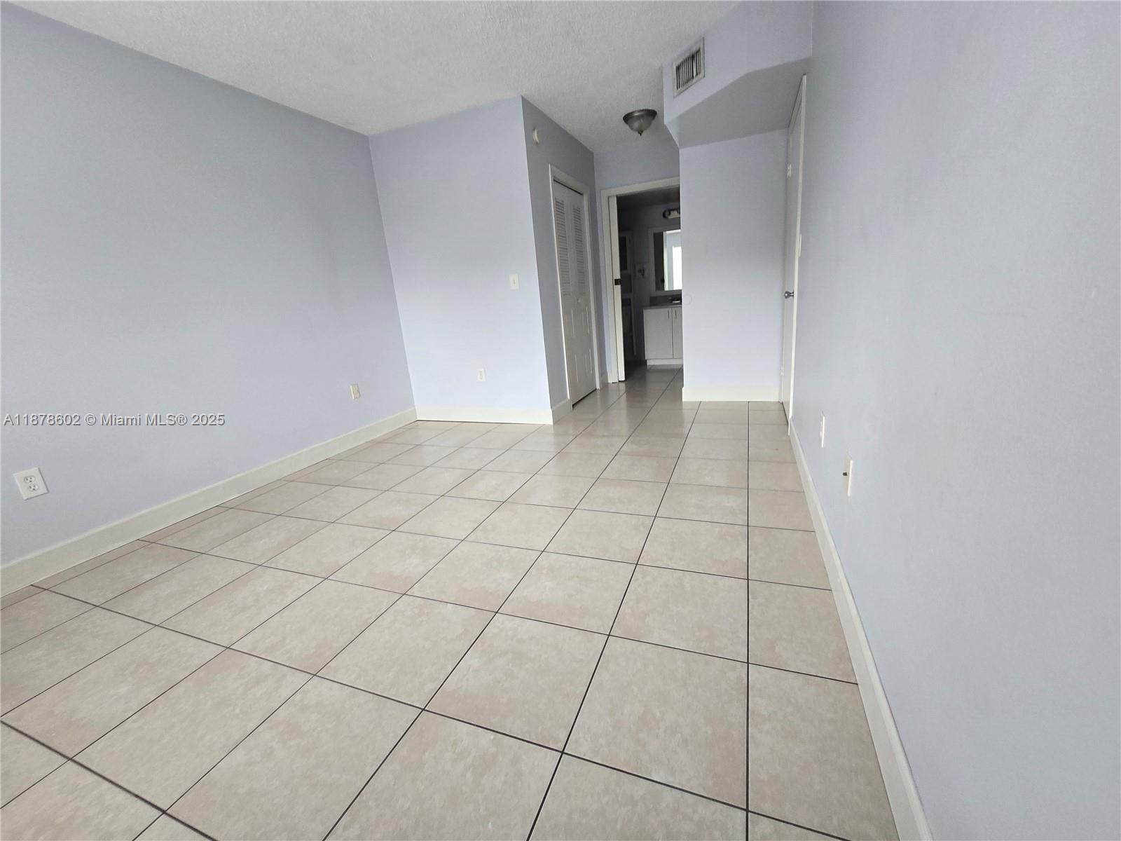 KENDALL LAKE TOWERS CONDO - Residential Lease