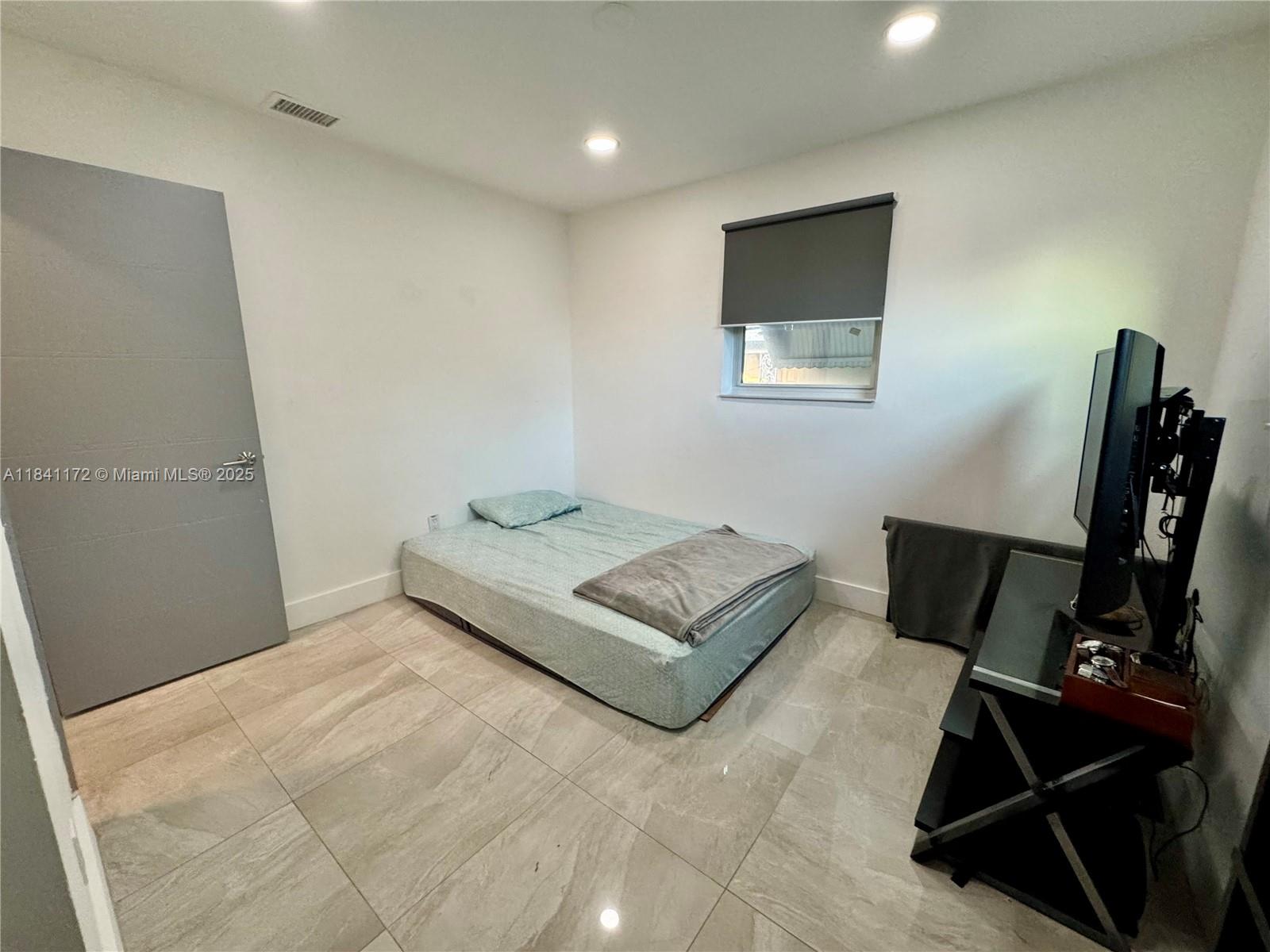 LAKE FOREST SEC 4 - Residential