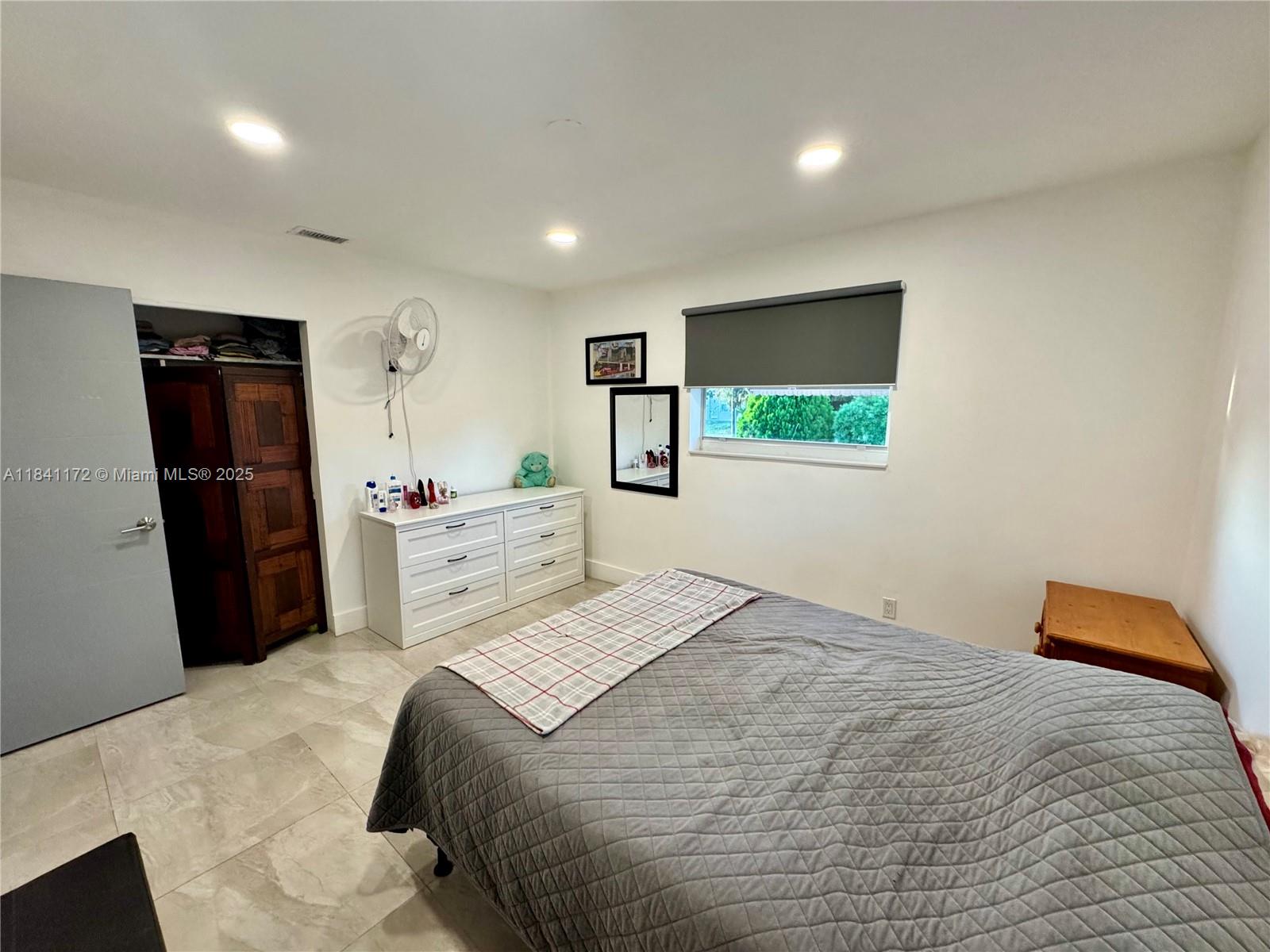 LAKE FOREST SEC 4 - Residential