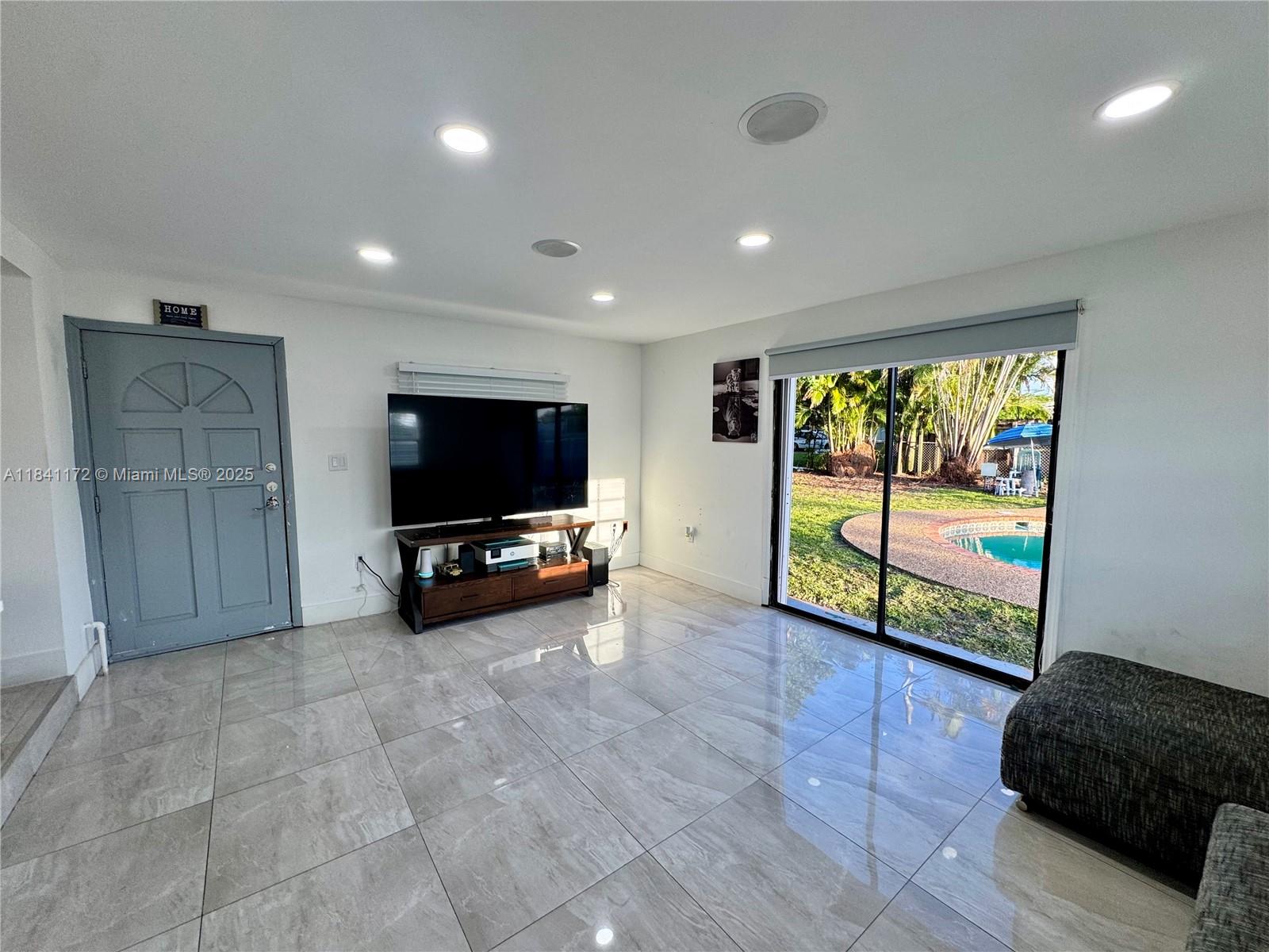 LAKE FOREST SEC 4 - Residential