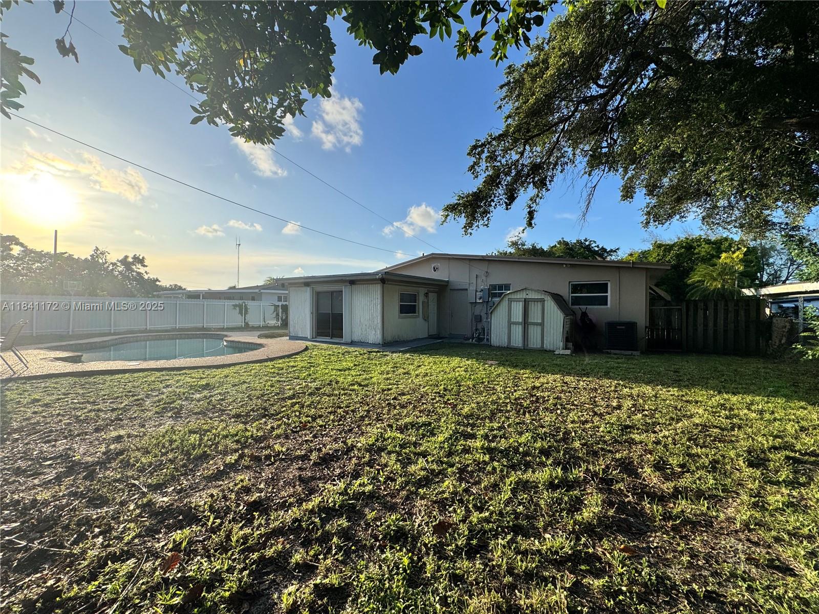 LAKE FOREST SEC 4 - Residential