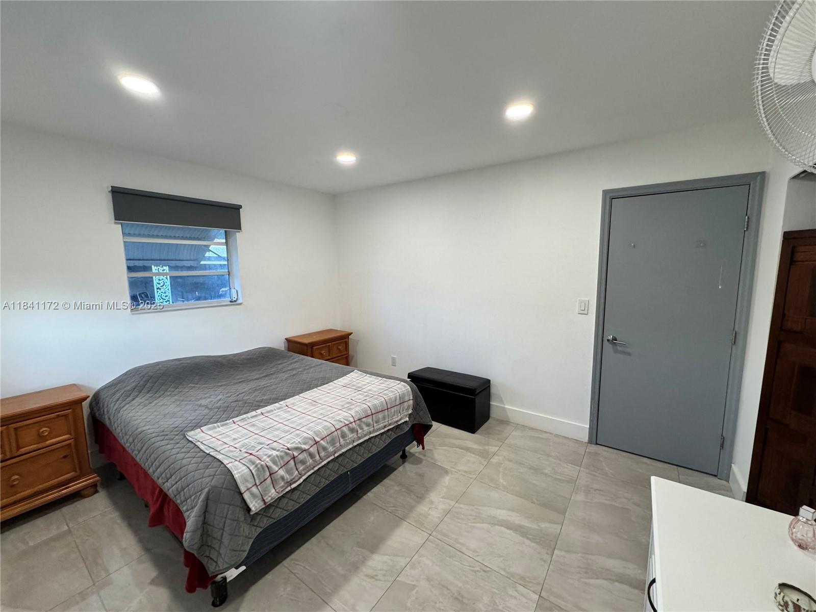 LAKE FOREST SEC 4 - Residential