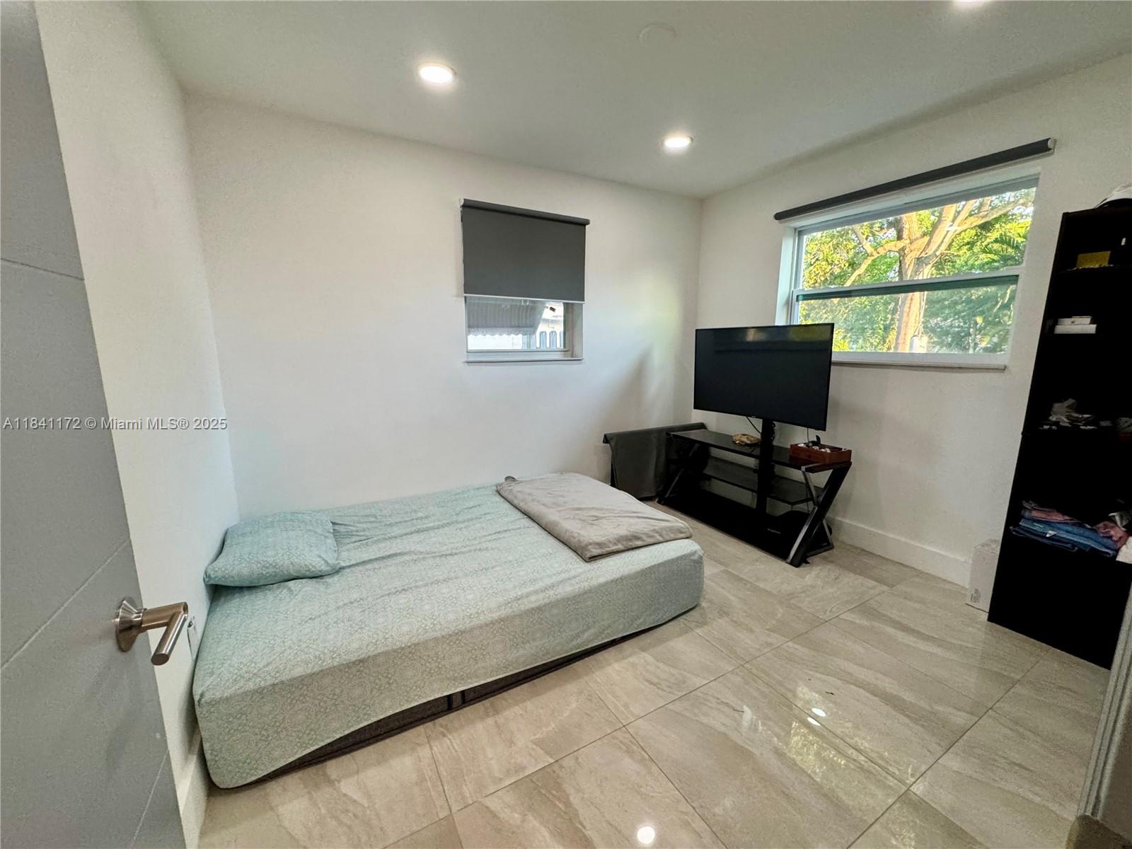 LAKE FOREST SEC 4 - Residential