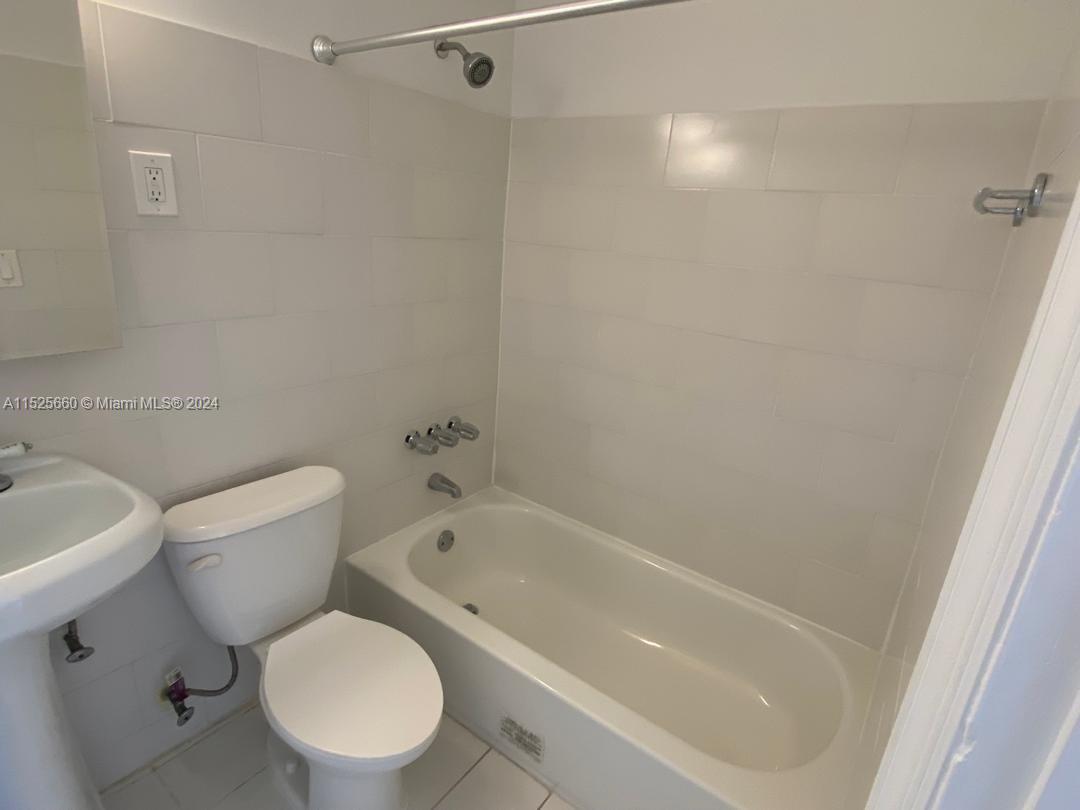 CORAL GABLES SEC L - Residential Lease
