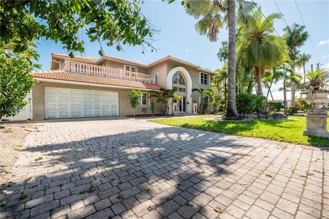 Tiny photo for 37 Fort Royal Is, Fort Lauderdale, FL 33308 (MLS # A12006204)