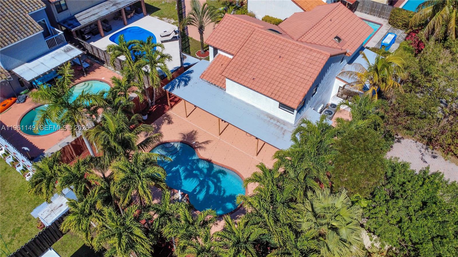 LIVE OAK OF THE HAMMOCKS - Residential