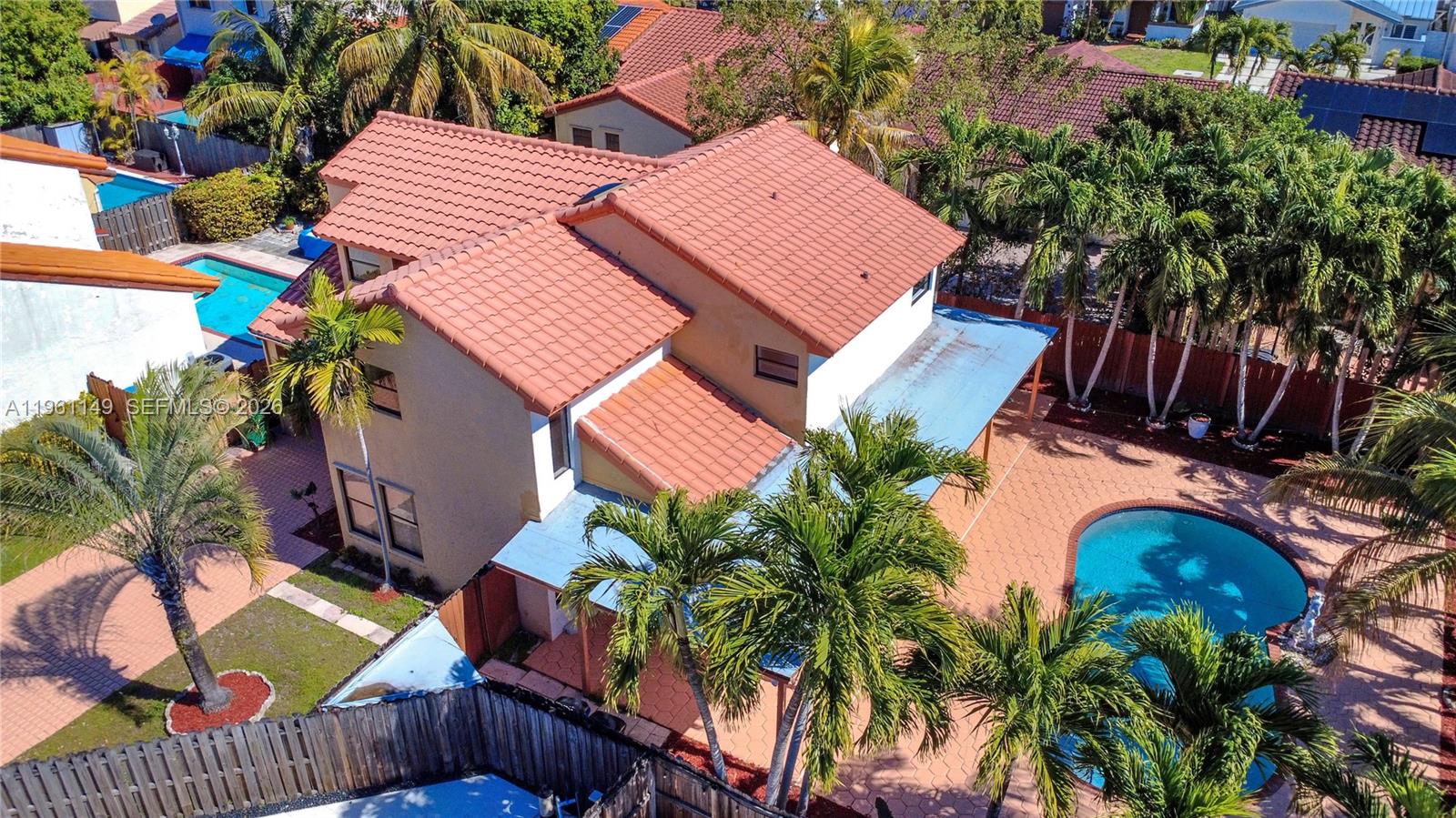 LIVE OAK OF THE HAMMOCKS - Residential