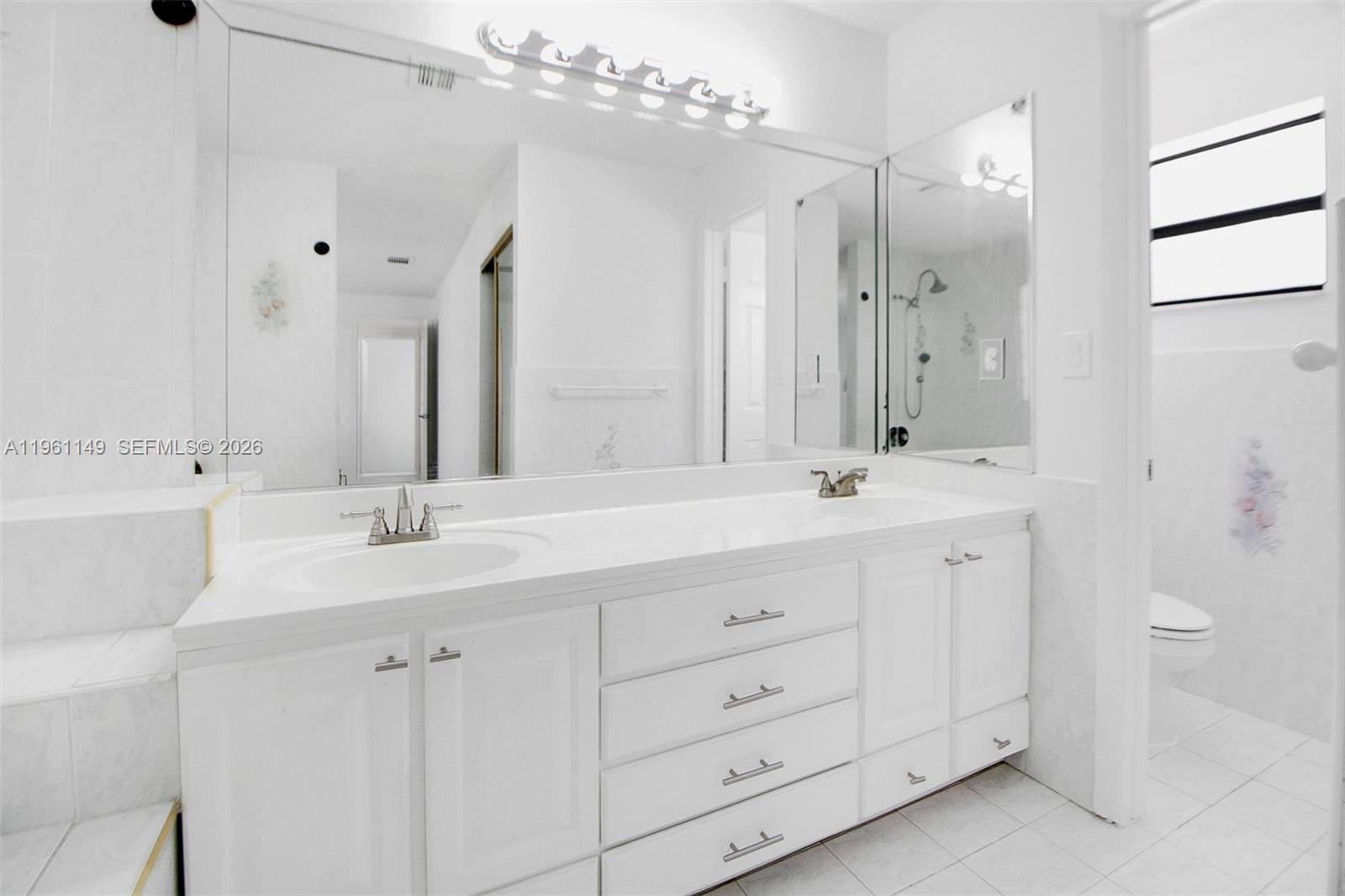 LIVE OAK OF THE HAMMOCKS - Residential