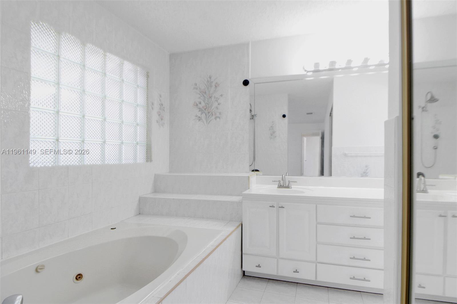 LIVE OAK OF THE HAMMOCKS - Residential