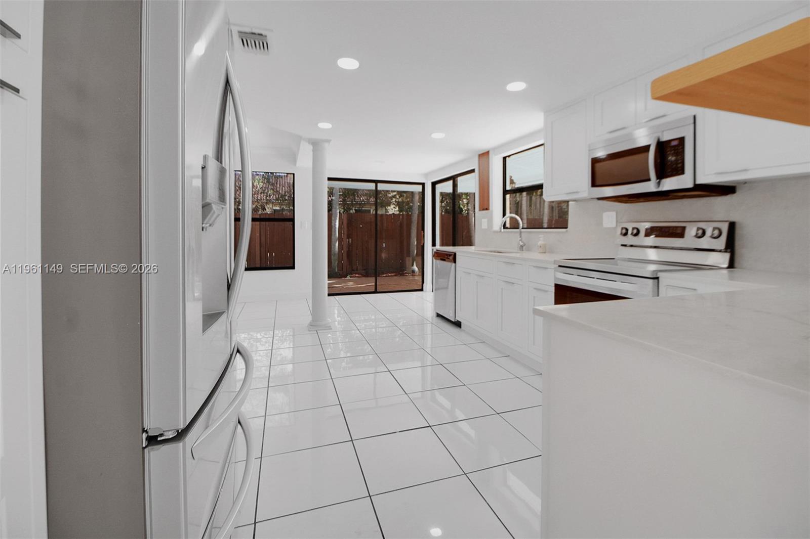 LIVE OAK OF THE HAMMOCKS - Residential