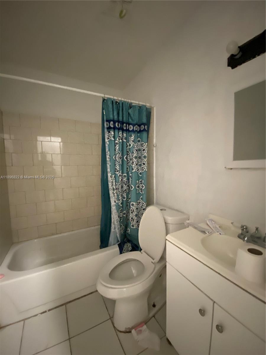 DEL PRADO GARDENS SEC 3 - Residential