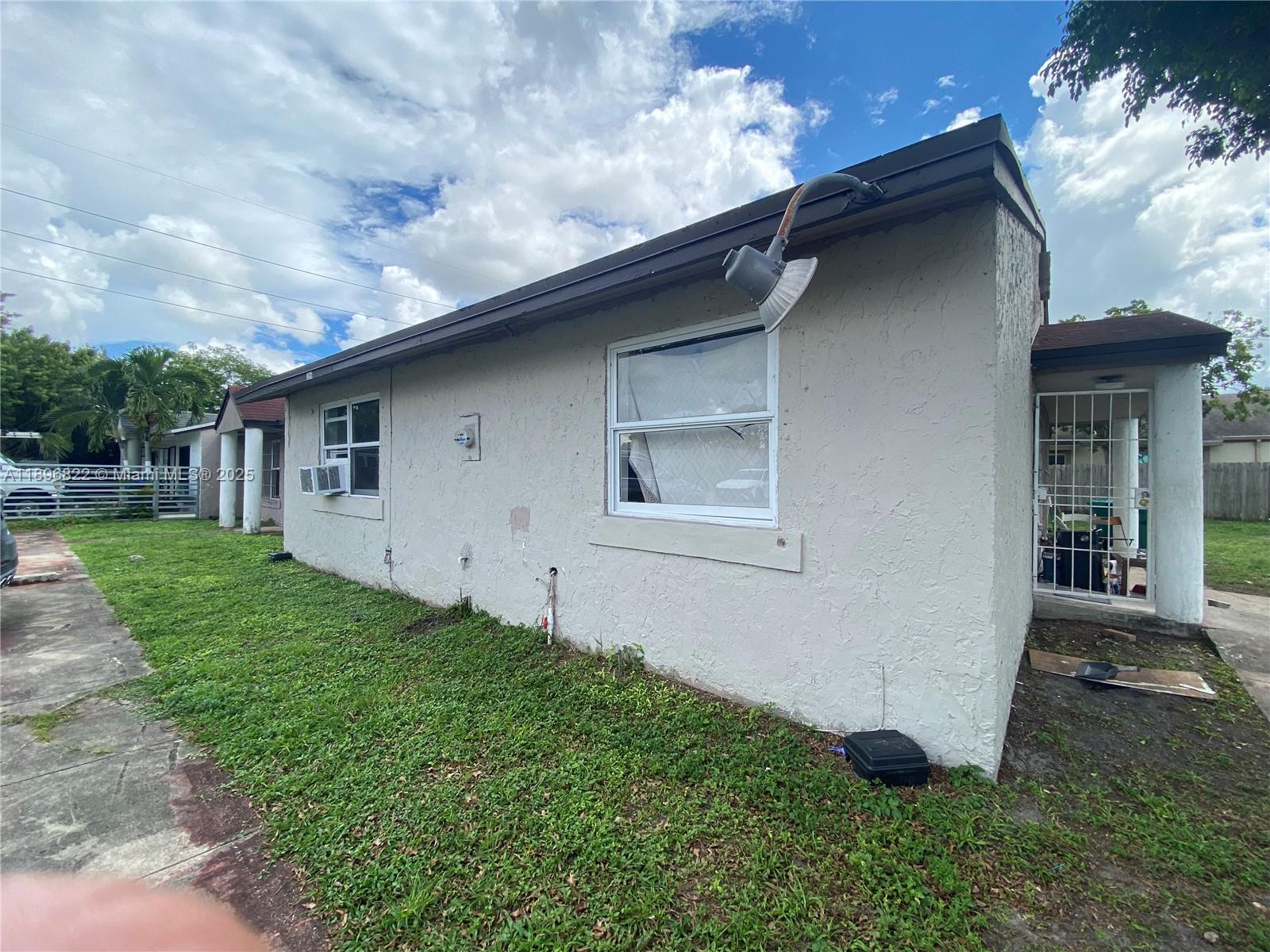 DEL PRADO GARDENS SEC 3 - Residential