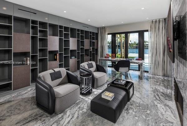 VENICE RESUB OF BLKS 5 & - Residential