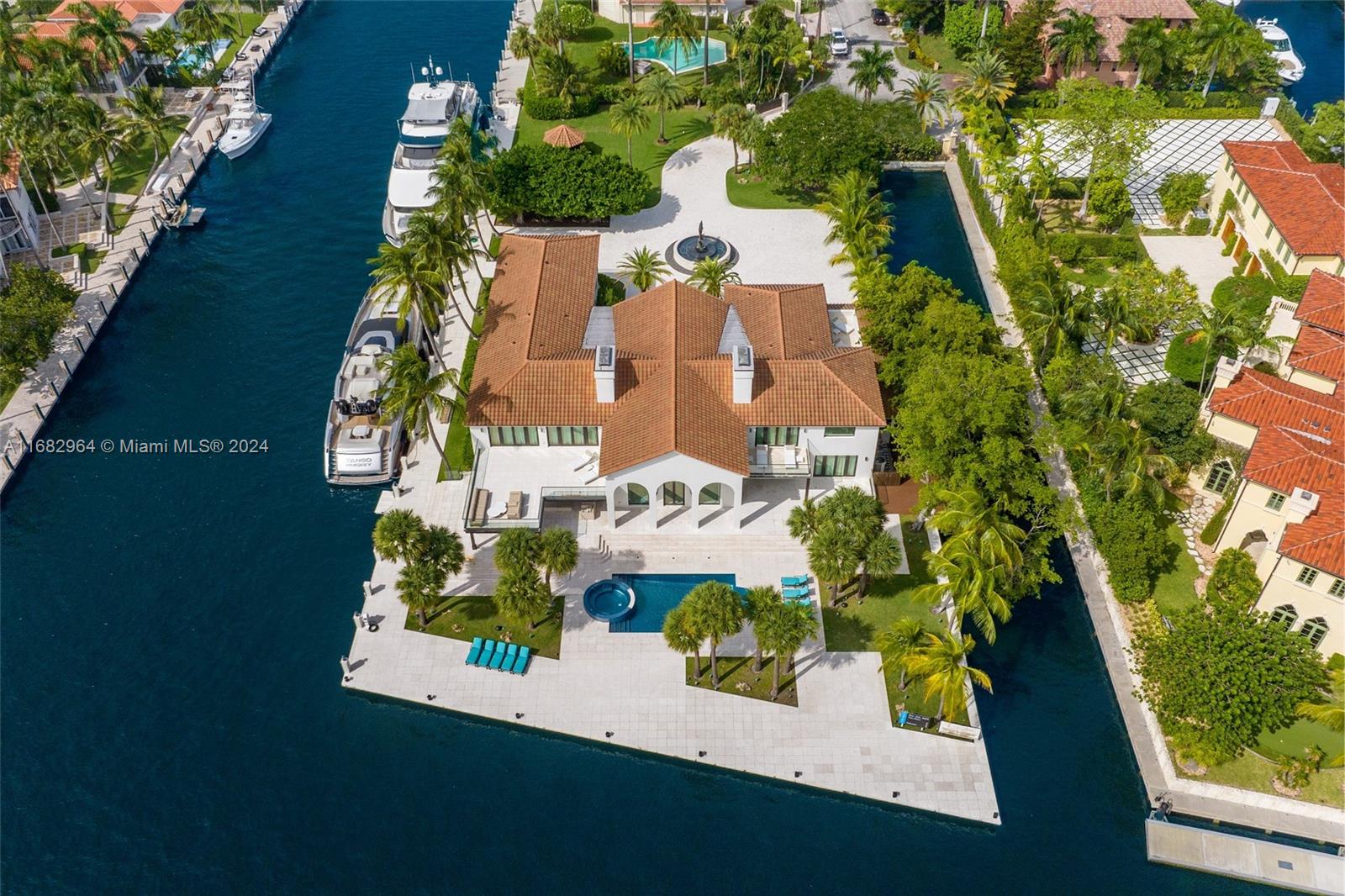 VENICE RESUB OF BLKS 5 & - Residential
