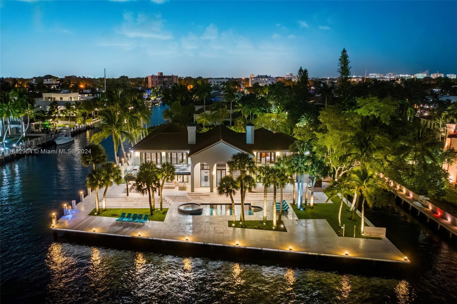 VENICE RESUB OF BLKS 5 & - Residential