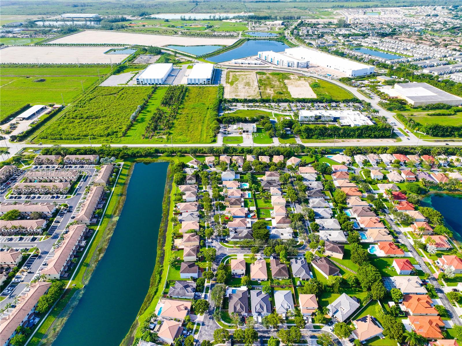 RAULS PLACE AT OASIS - Residential