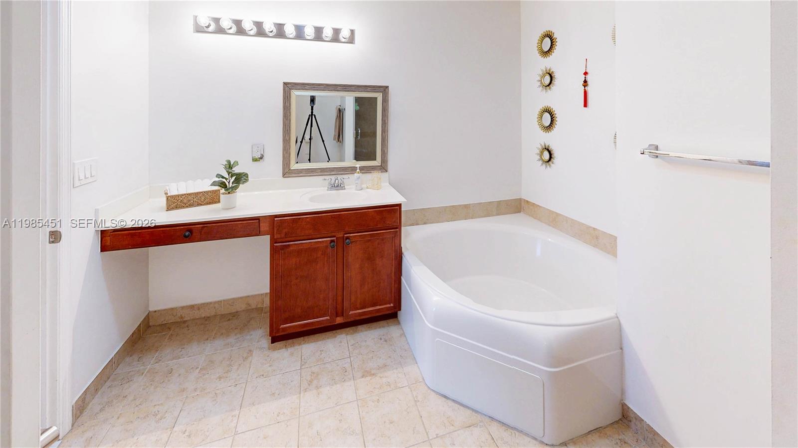 RAULS PLACE AT OASIS - Residential