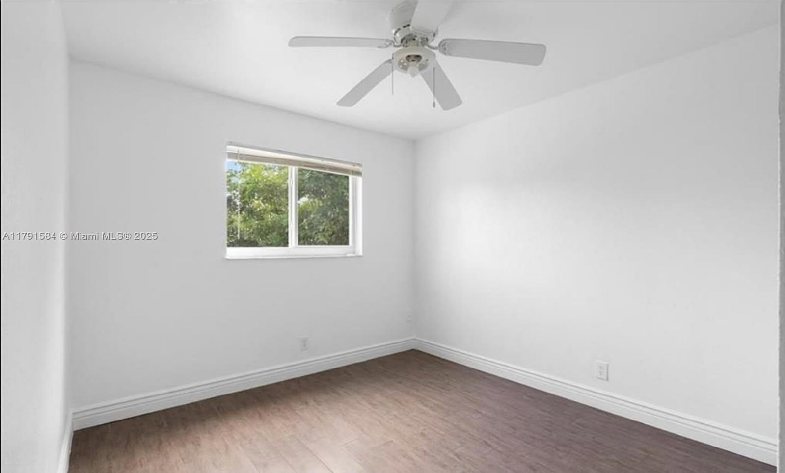 ORIOLE GOLF & TENNIS CLUB - Residential