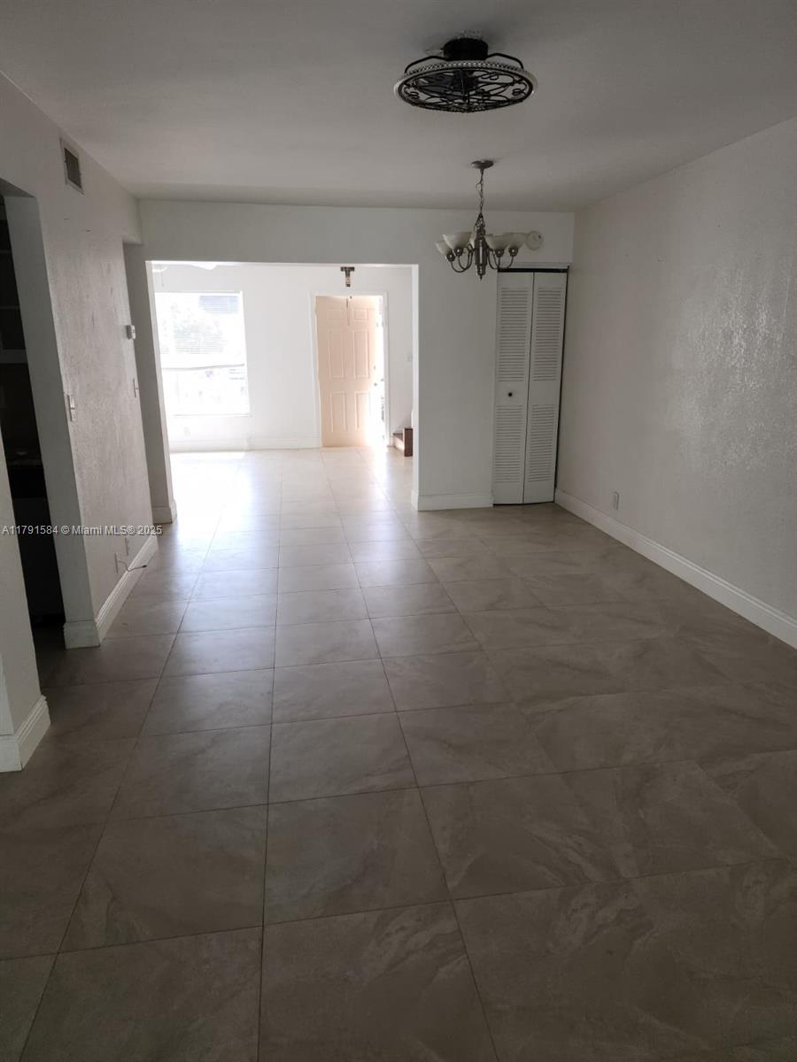 ORIOLE GOLF & TENNIS CLUB - Residential