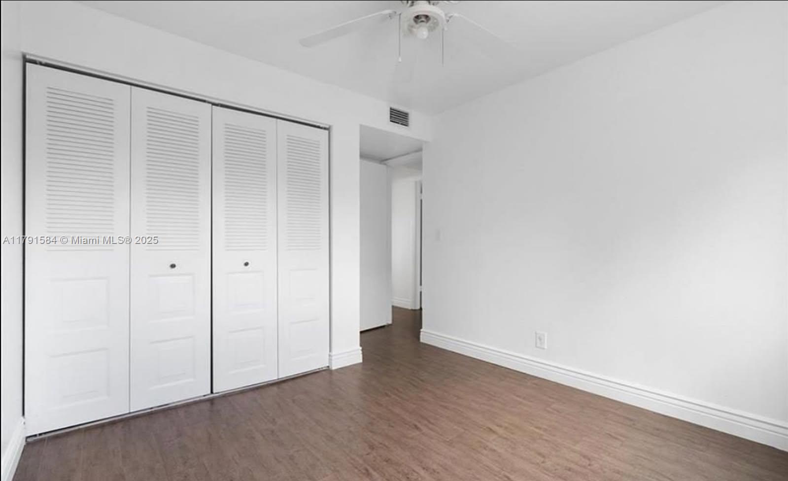 ORIOLE GOLF & TENNIS CLUB - Residential