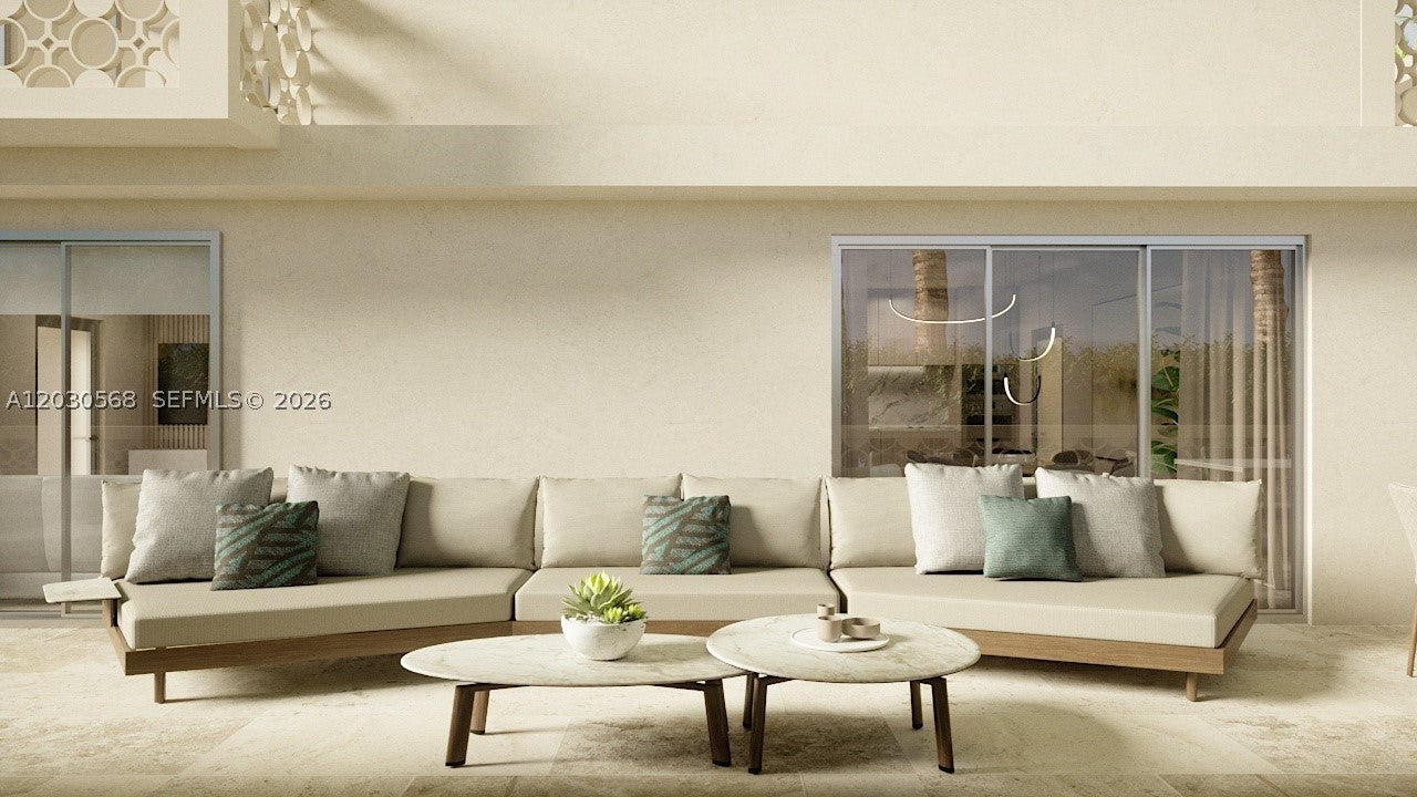 250 Collins Ave 110