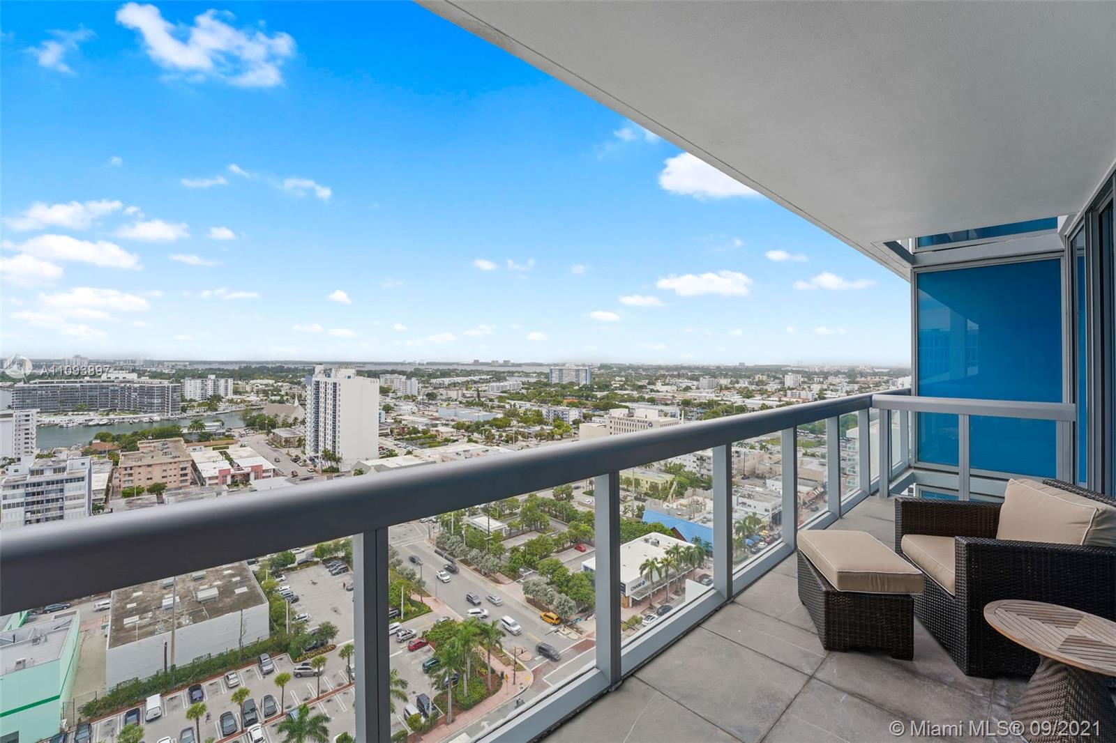 NORTH CARILLON BEACH COND - Residential