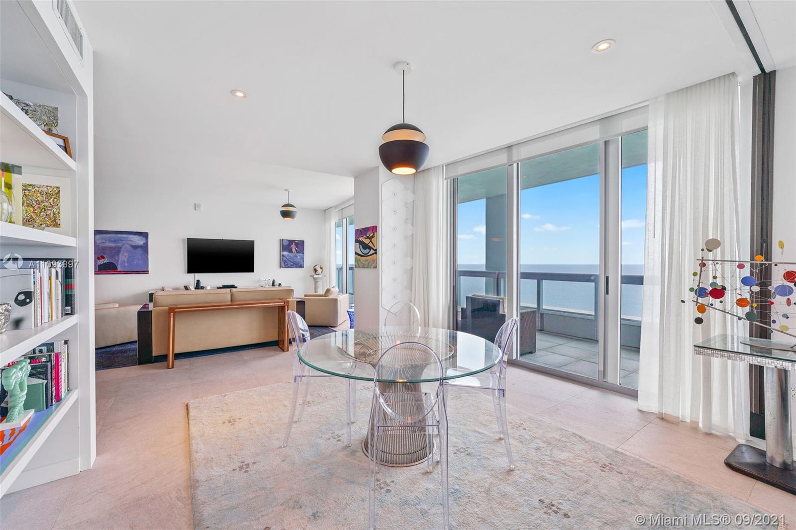 NORTH CARILLON BEACH COND - Residential