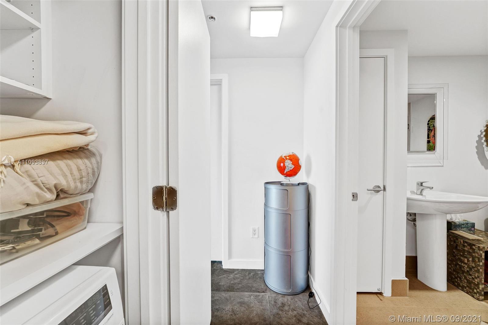 NORTH CARILLON BEACH COND - Residential