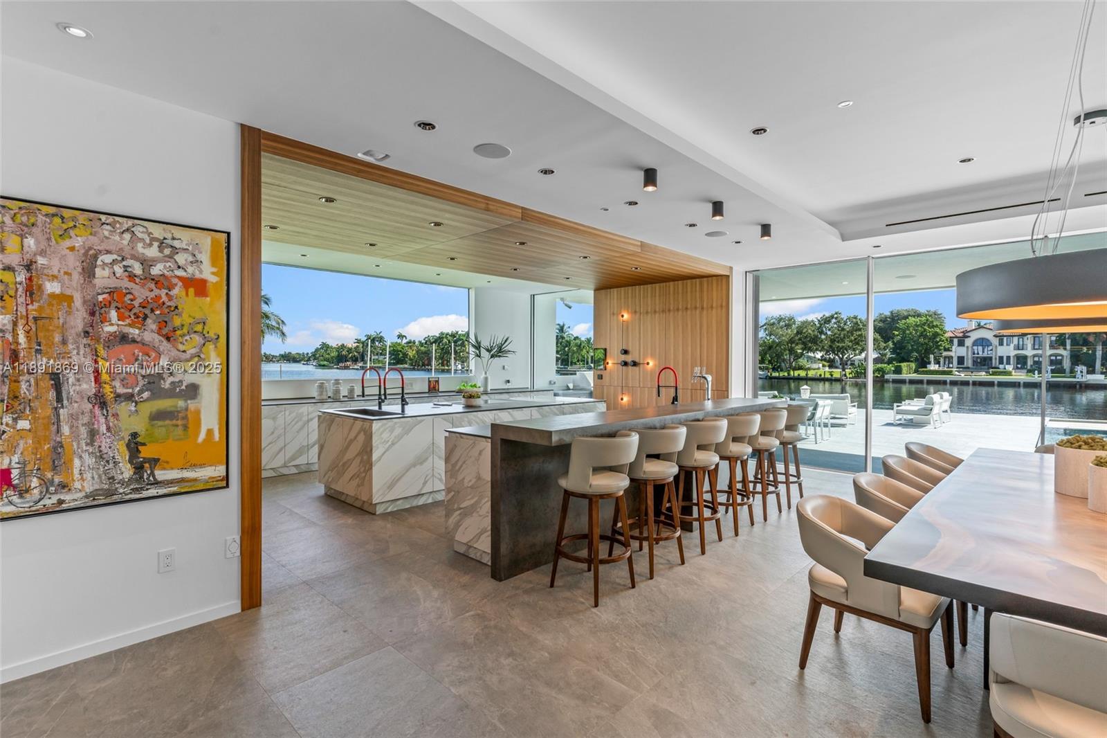 LAUDER GATE ISLES - Residential