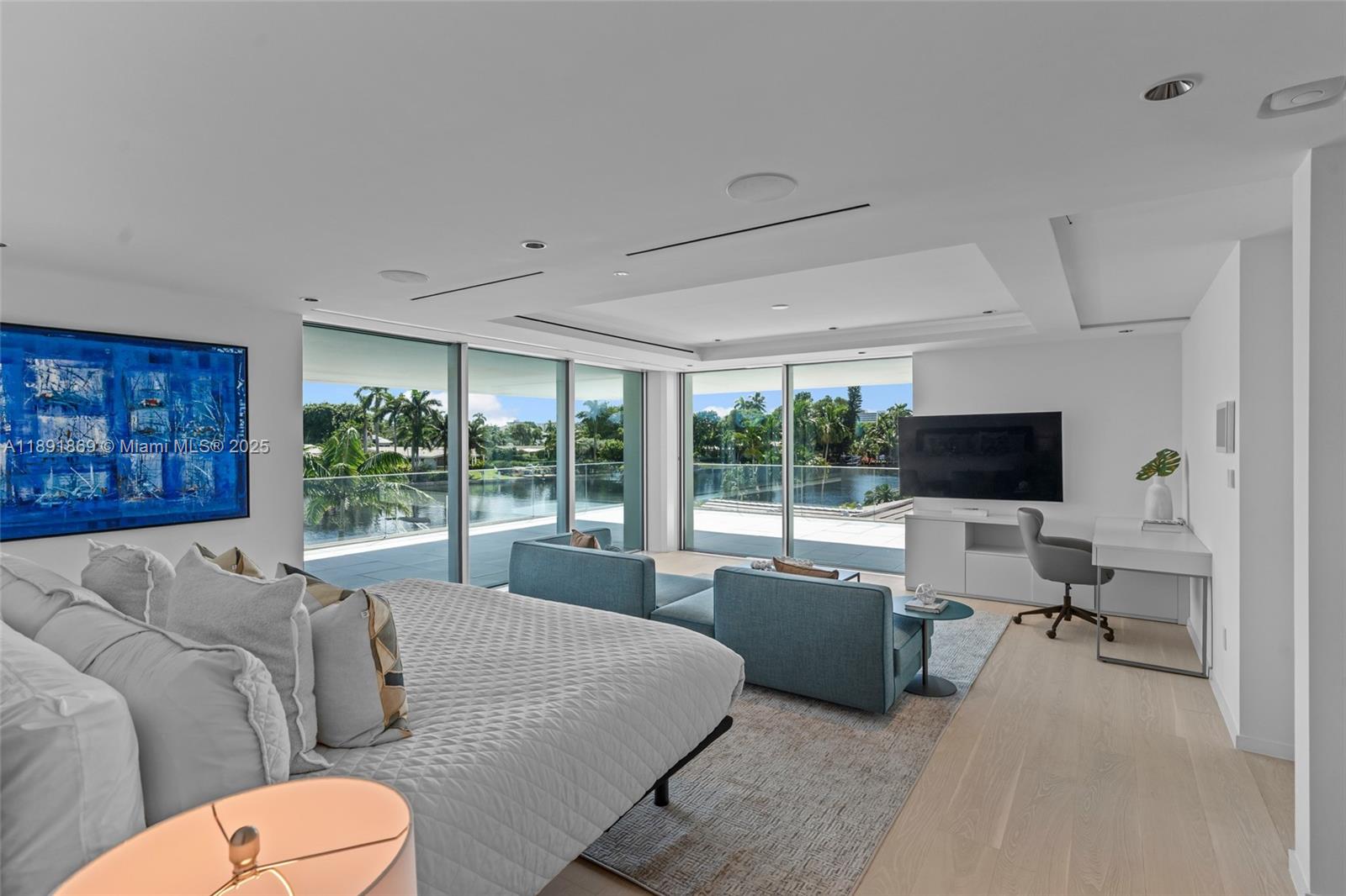 LAUDER GATE ISLES - Residential