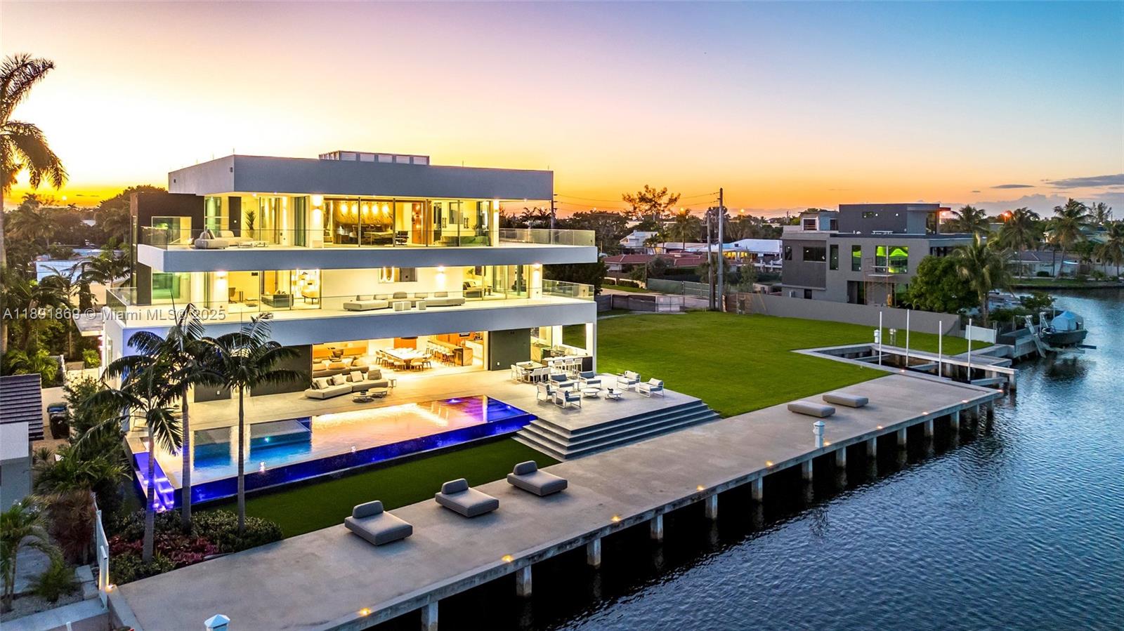 LAUDER GATE ISLES - Residential