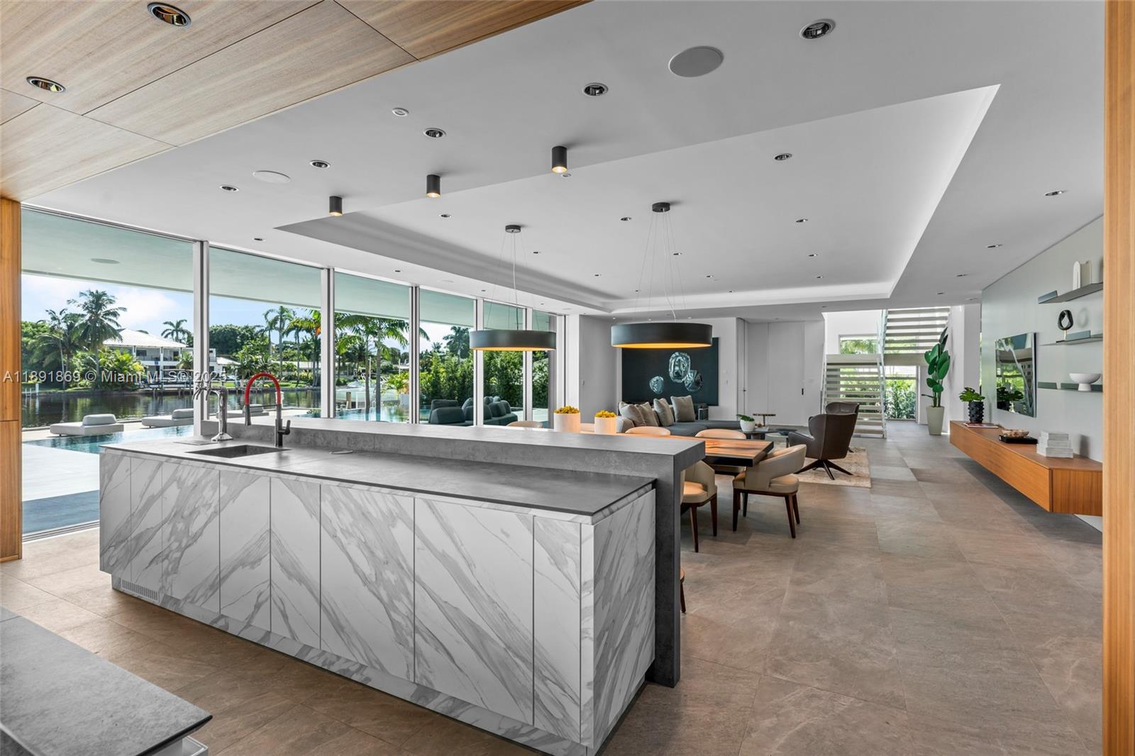 LAUDER GATE ISLES - Residential
