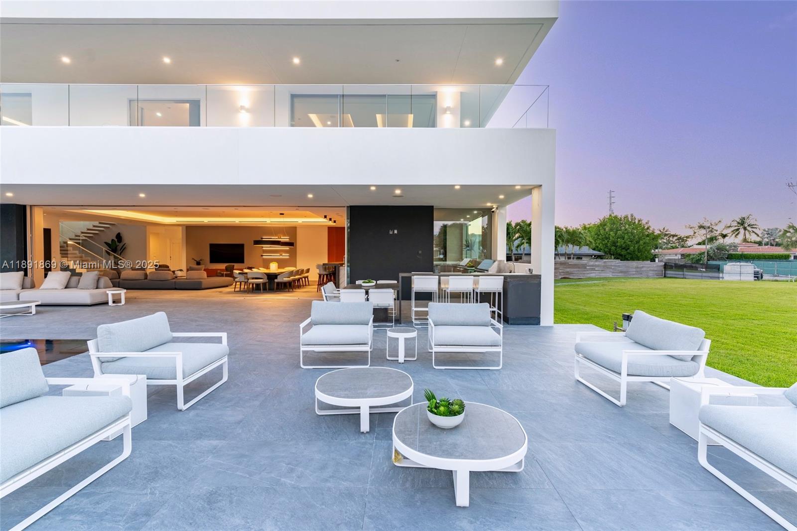LAUDER GATE ISLES - Residential