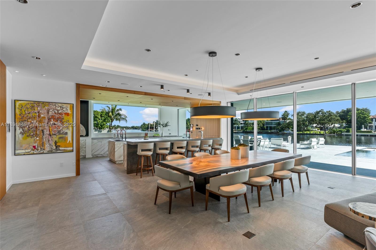 LAUDER GATE ISLES - Residential